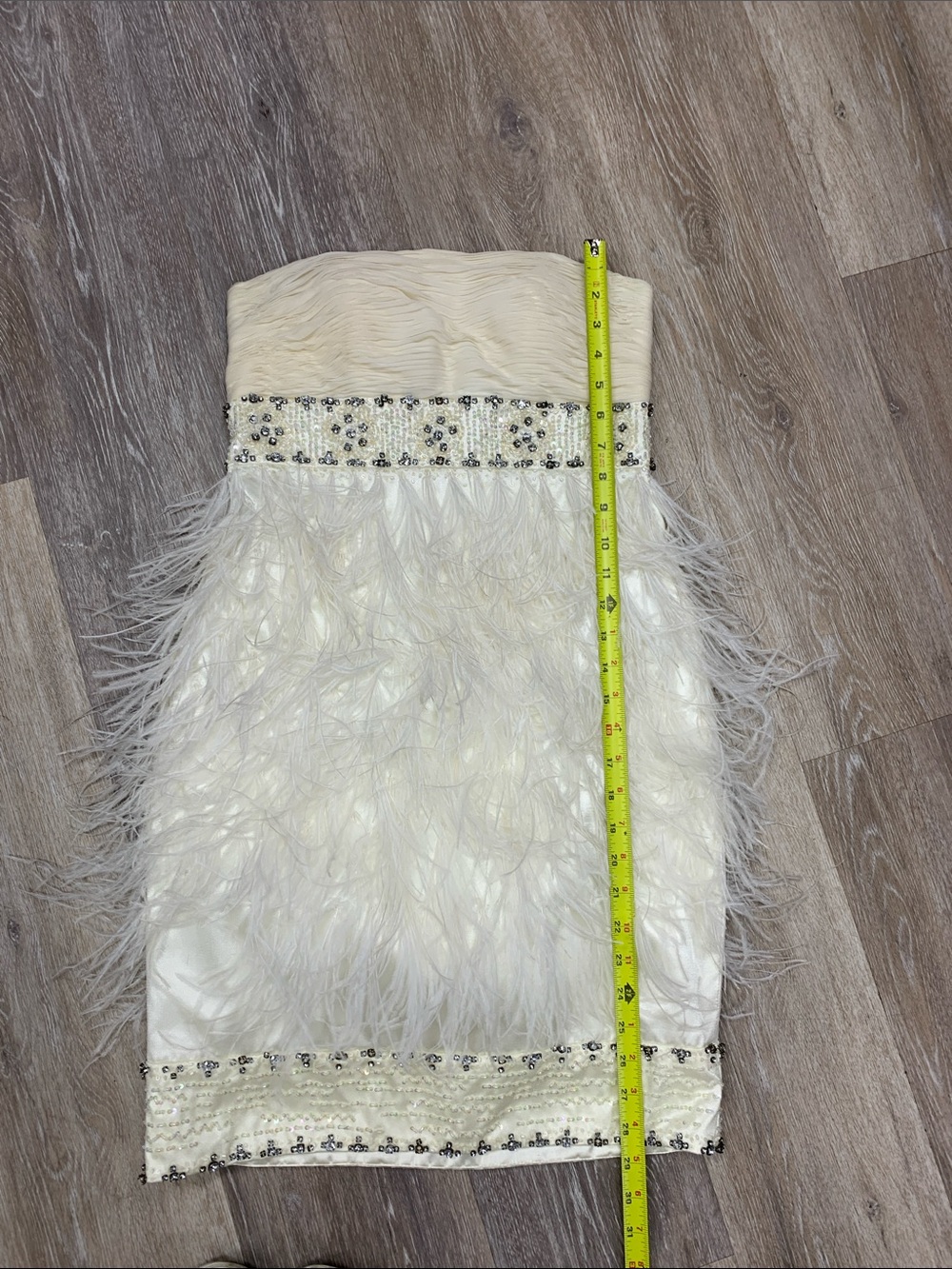 Sue Wong White Feather-Trim Mini Skirt with Beaded Waistband